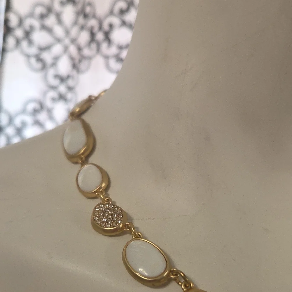 Chic Gold & White Necklace | Elegant Minimalist Statement Jewelry.